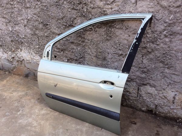 Porta dianteira lado Esquerdo Renault Scenic 98